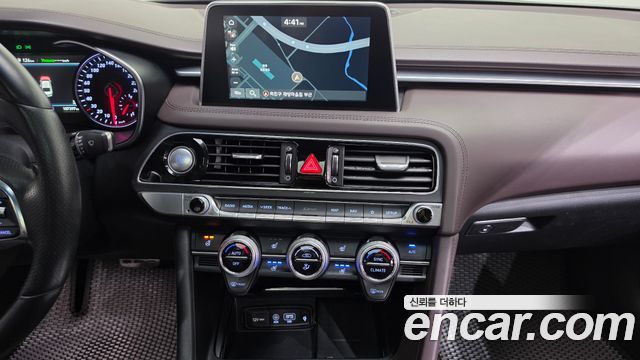 Genesis G70 2.0T AWD Supreme 2018 — фото 18