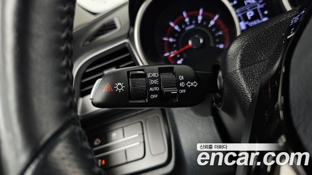 KG Mobility (SsangYong) Tivoli VX 2WD 2017 — фото 18