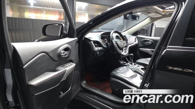 Jeep Cherokee (KL) 2.4 Longitude AWD 2017 — фото 10