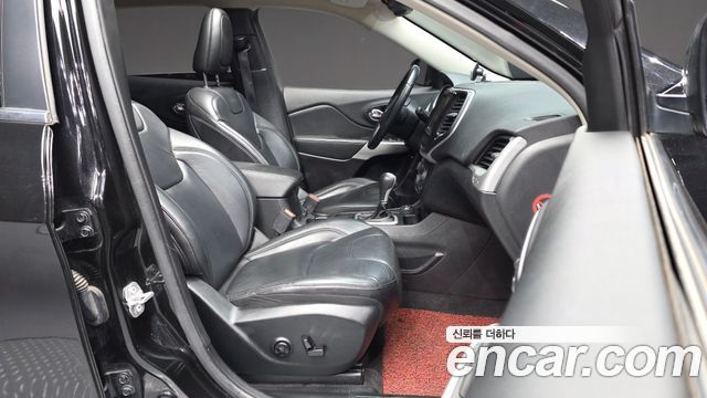 Jeep Cherokee (KL) 2.4 Longitude AWD 2017 — фото 11