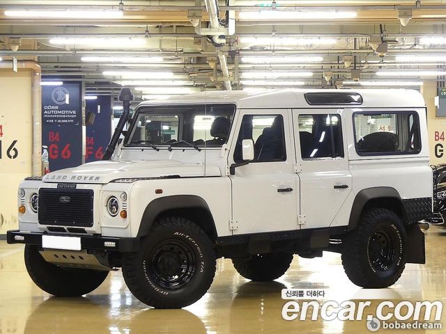 Land Rover Defender 110