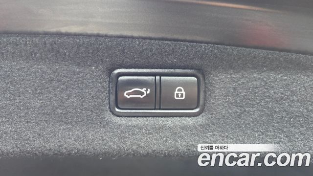Genesis G90 3.8 AWD Prestige 2019 — фото 22