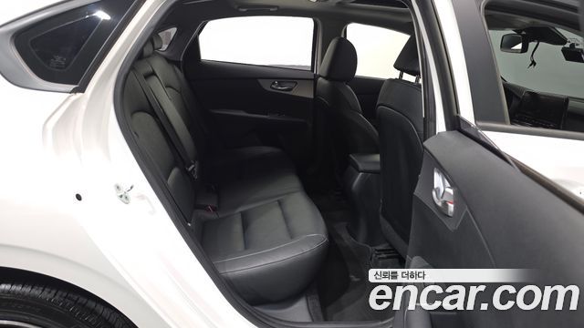 Kia K3 (II) 1.6 Prestige 2022 — фото 16