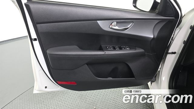Kia K3 (II) 1.6 Prestige 2022 — фото 30