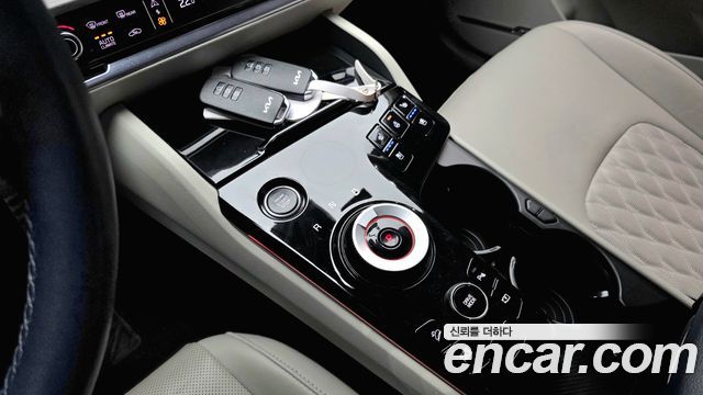 Kia Sportage (V) LPG 2.0 2WD Signature 2023 — фото 9