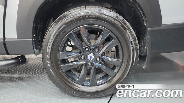 KG Mobility (SsangYong) Rexton Sports Khan Diesel 2.2 4WD Dynamic Edition (5-Link) 2021 — фото 21