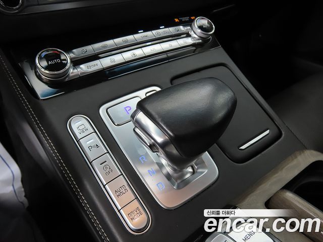 Genesis G90 3.3 T AWD Premium Luxury 2019 — фото 17