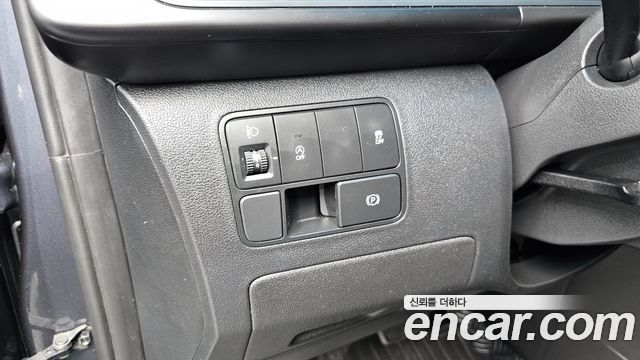 Hyundai Staria Cargo 3-Seater Smart 2025 — фото 19
