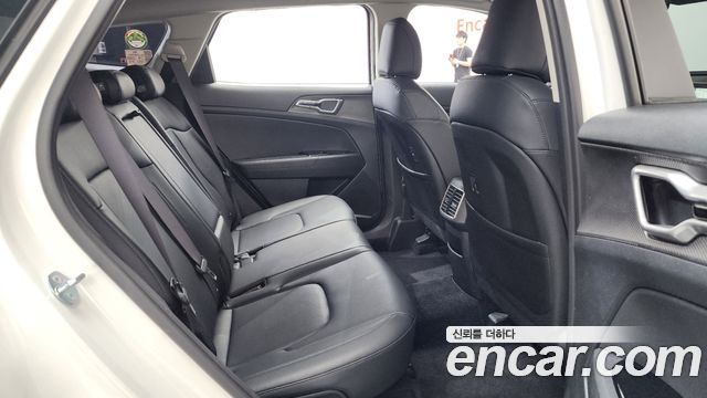 Kia Sportage (V) Gasoline 1.6 Turbo 4WD Prestige 2023 — фото 12