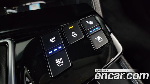 Kia Sportage (V) Gasoline 1.6 Turbo 4WD Prestige 2023 — фото 16