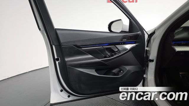 BMW 5 Series (G60) 520i M Sport 2025 — фото 24