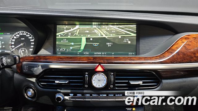 Genesis EQ900 3.8 GDI AWD Premium Luxury 2016 — фото 14