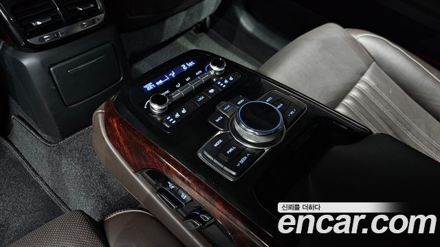 Genesis EQ900 3.8 GDI AWD Premium Luxury 2016 — фото 18