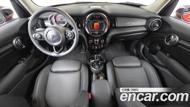 MINI Cooper 5Door Standard 3rd 2020 — фото 7