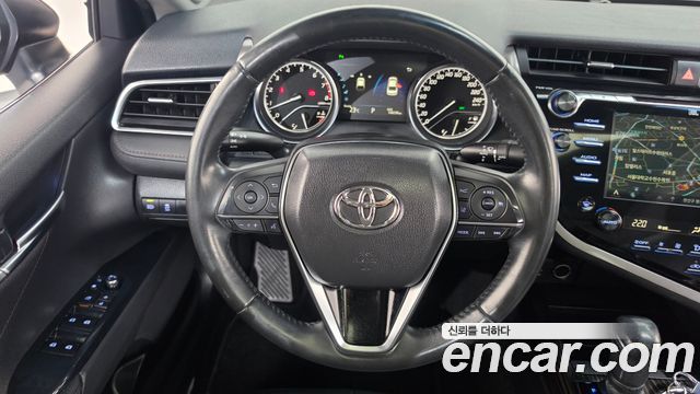 Toyota Camry (XV70) 2.5 2018 — фото 13