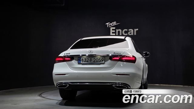 Mercedes-Benz E-Class (W213) E350 4MATIC Exclusive 2023 — фото 4