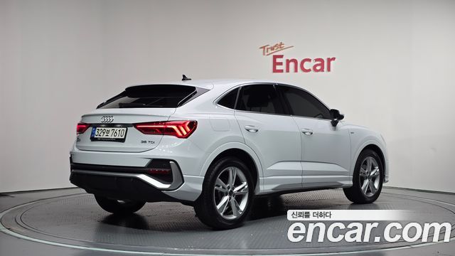 Audi Q3 (F3) 35 TDI Premium Sportback 2023 — фото 2