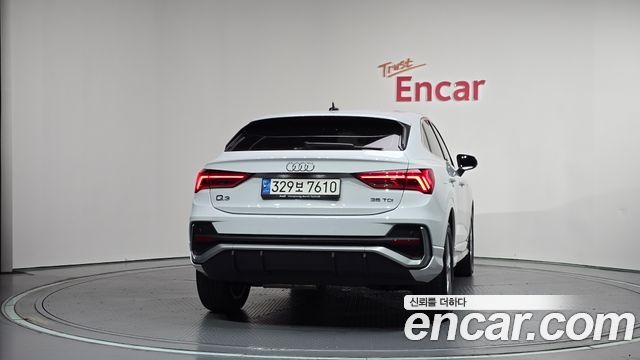 Audi Q3 (F3) 35 TDI Premium Sportback 2023 — фото 4