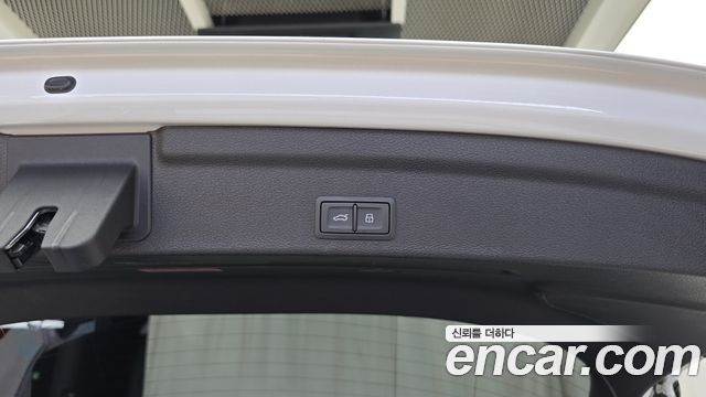 Audi Q3 (F3) 35 TDI Premium Sportback 2023 — фото 17