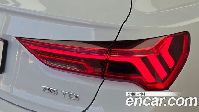 Audi Q3 (F3) 35 TDI Premium Sportback 2023 — фото 23