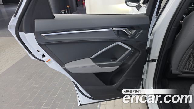 Audi Q3 (F3) 35 TDI Premium Sportback 2023 — фото 25