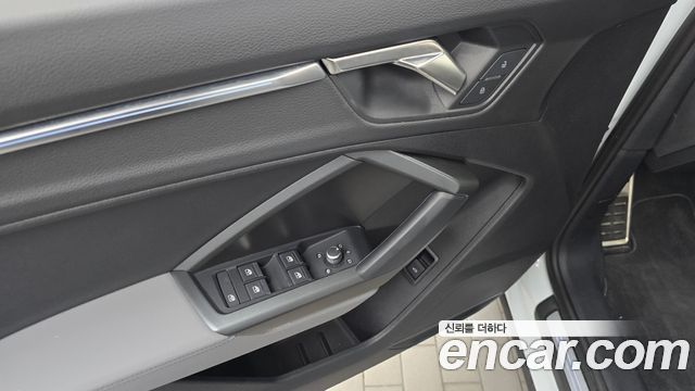 Audi Q3 (F3) 35 TDI Premium Sportback 2023 — фото 30
