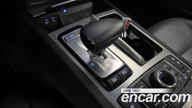 Genesis G80 3.3 GDI AWD Prestige 2018 — фото 9
