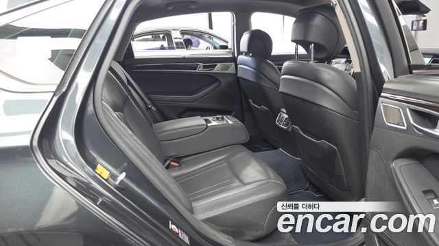 Genesis G80 3.3 GDI AWD Prestige 2018 — фото 32