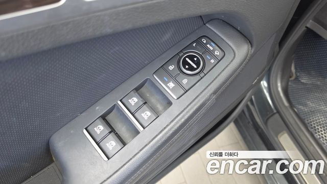Genesis G80 3.3 GDI AWD Prestige 2018 — фото 36