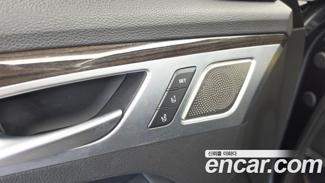 Genesis G80 3.3 GDI AWD Prestige 2018 — фото 41