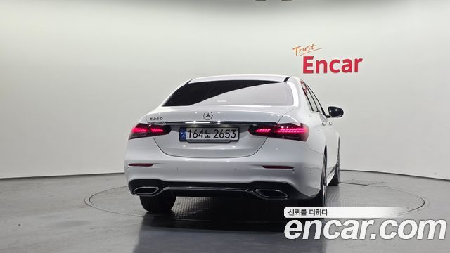 Mercedes-Benz E-Class (W213) E250 AMG Line 2023 — фото 4