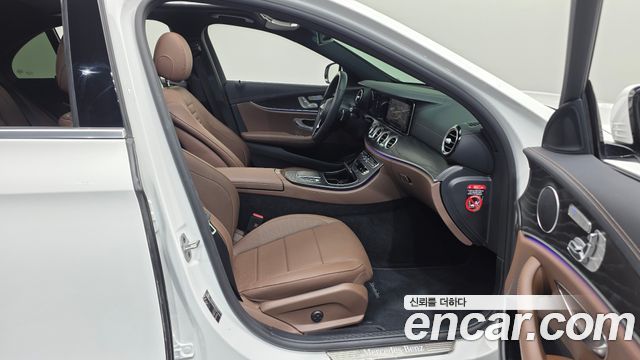 Mercedes-Benz E-Class (W213) E250 AMG Line 2023 — фото 11