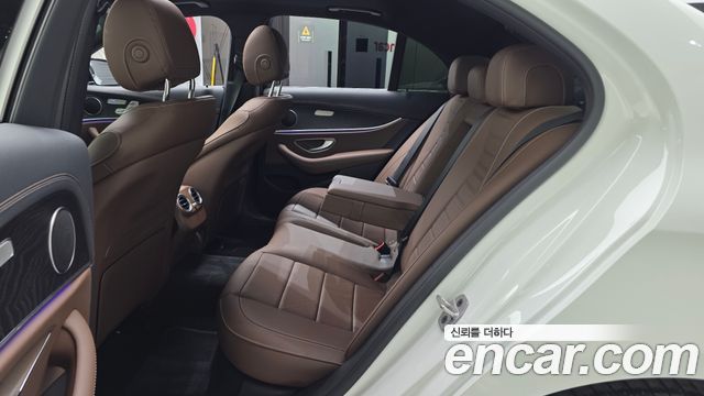 Mercedes-Benz E-Class (W213) E250 AMG Line 2023 — фото 12