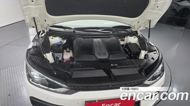 Kia EV6 Long Range 4WD GT Line 2024 — фото 6