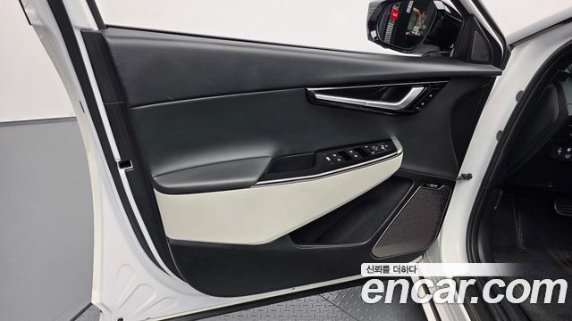 Kia EV6 Long Range 4WD GT Line 2024 — фото 24