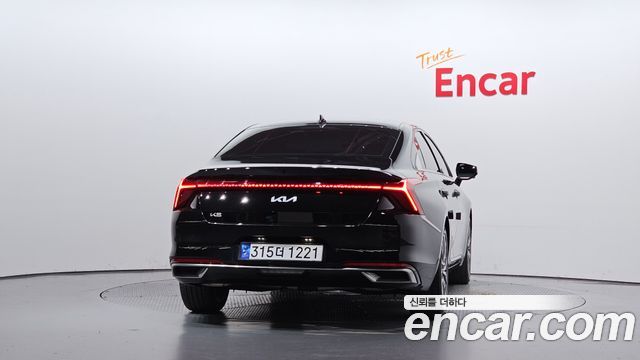 Kia K8 2.5 Gasoline 2WD Signature 2023 — фото 4