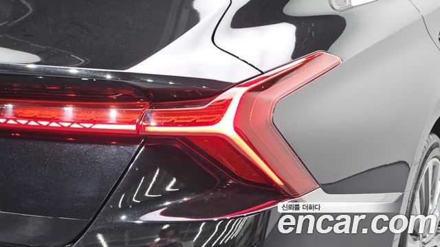 Kia K8 2.5 Gasoline 2WD Signature 2023 — фото 23