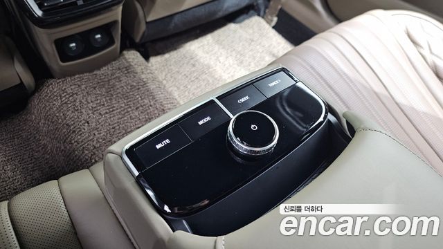 Kia K8 2.5 Gasoline 2WD Signature 2023 — фото 35