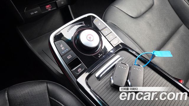 Kia Niro Plus Air 2023 — фото 9