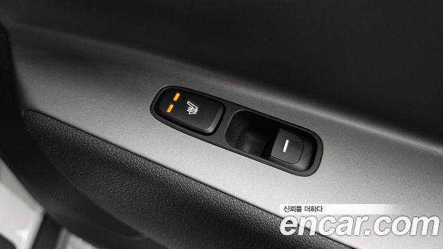 Kia Niro Plus Air 2023 — фото 22