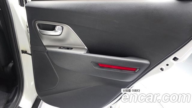 Kia Niro Plus Air 2023 — фото 31