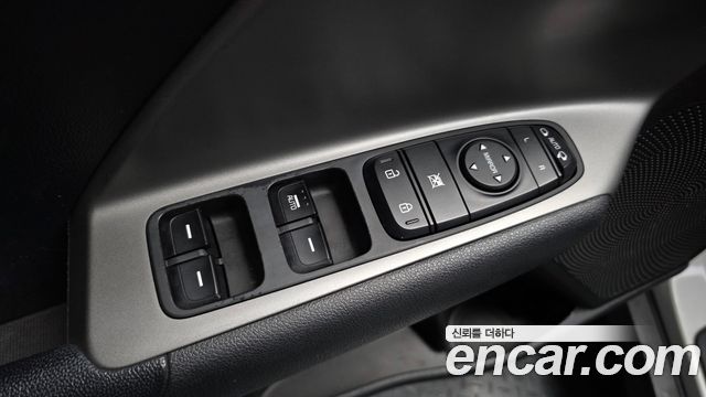 Kia Niro Plus Air 2023 — фото 34