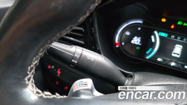 Kia Niro Plus Air 2023 — фото 35