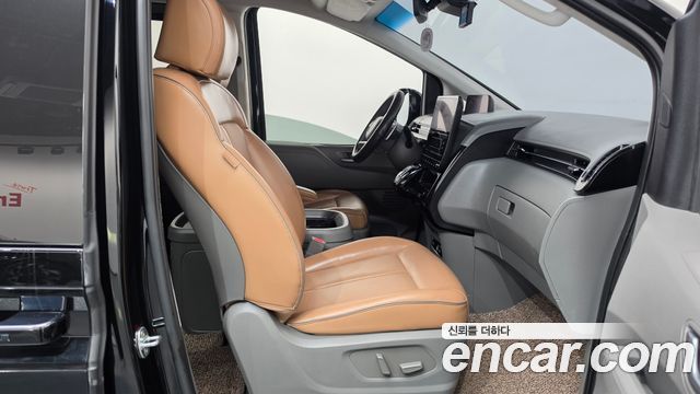 Hyundai Staria L3.5 Lounge 7-Seater Inspiration 2022 — фото 11