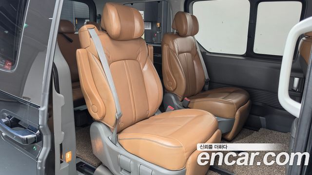 Hyundai Staria L3.5 Lounge 7-Seater Inspiration 2022 — фото 12