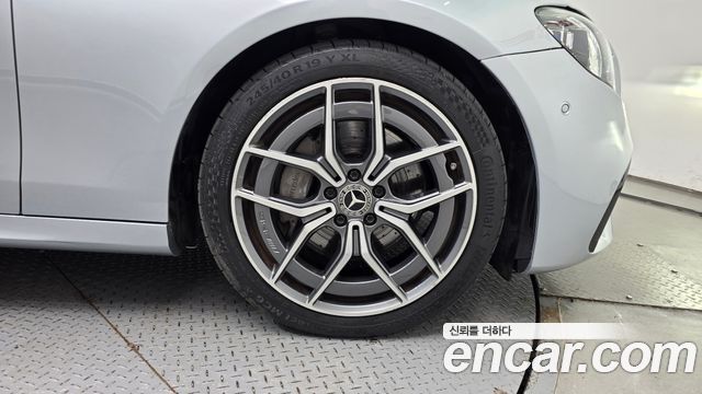 Mercedes-Benz E-Class (W213) E220d 4MATIC AMG Line 2021 — фото 5