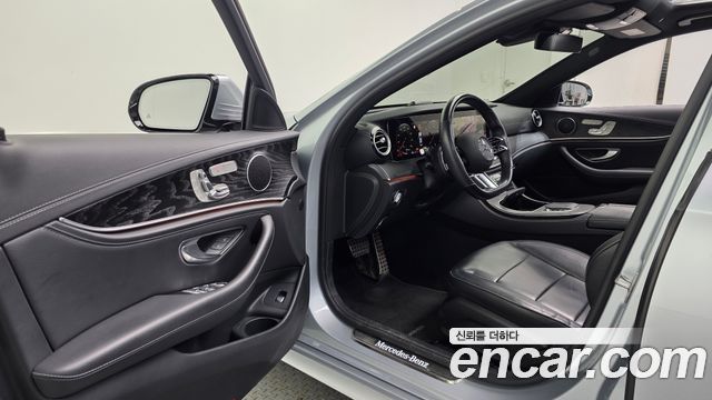 Mercedes-Benz E-Class (W213) E220d 4MATIC AMG Line 2021 — фото 10