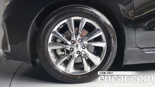 Kia Carnival Gasoline 9-Seater Hi-Limousine Noblesse Special 2019 — фото 5