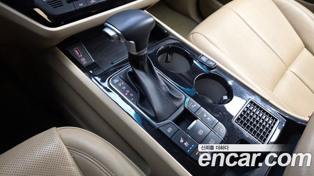 Kia Carnival Gasoline 9-Seater Hi-Limousine Noblesse Special 2019 — фото 9