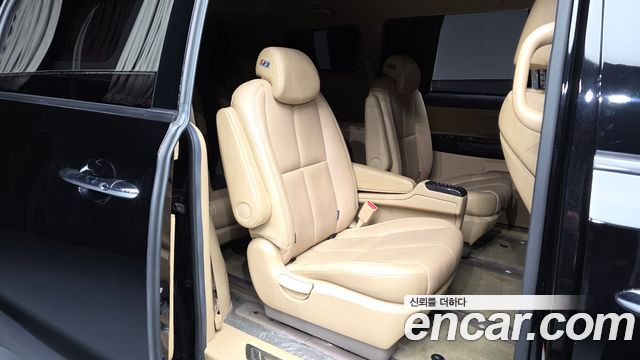 Kia Carnival Gasoline 9-Seater Hi-Limousine Noblesse Special 2019 — фото 12